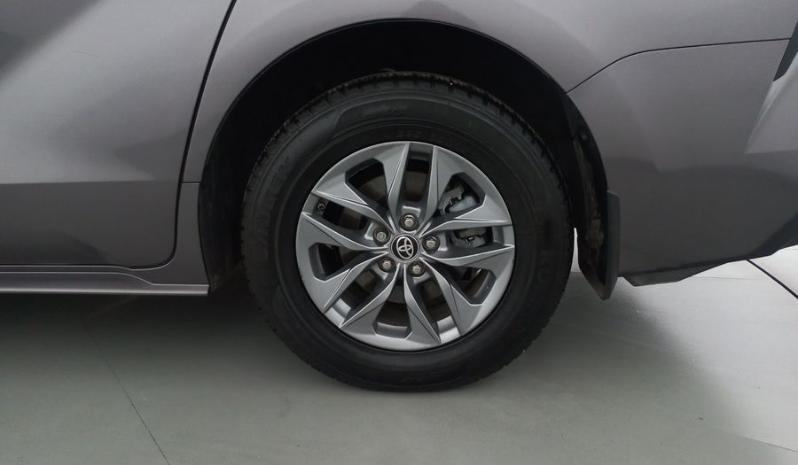 Toyota Sienna 2.5 HEV XLE PIEL AUTO Minivan 2021