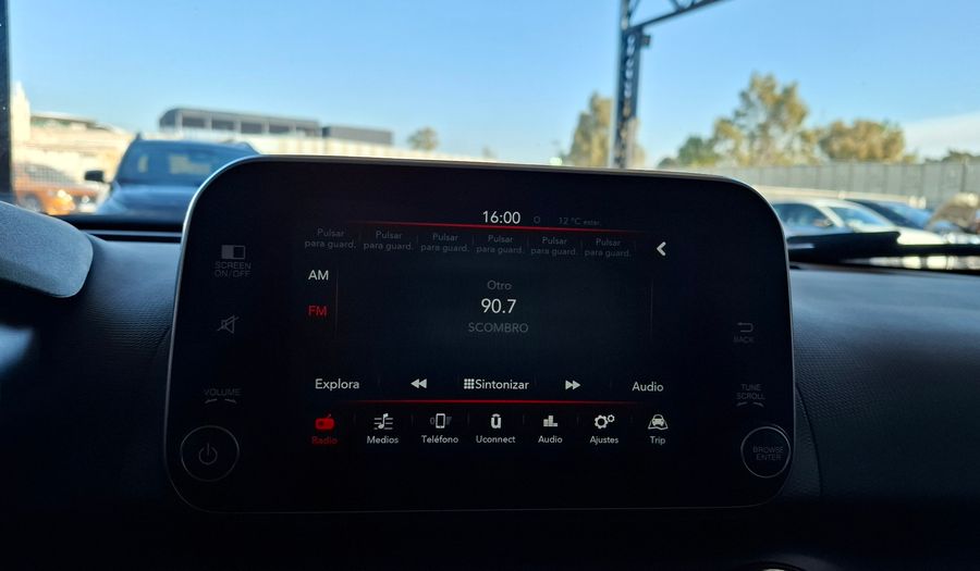 Fiat Cronos 1.8 PRECISION PACK PREMIUM Sedan 2021