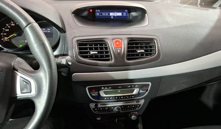 Renault Megane 2.0 MEGANE III LUXE Hatchback 2011