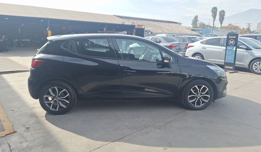 Renault Clio 1.2 EXPRESSION Hatchback 2017