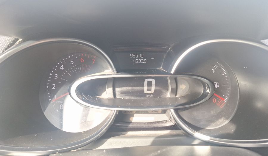 Renault Clio 1.2 EXPRESSION Hatchback 2017
