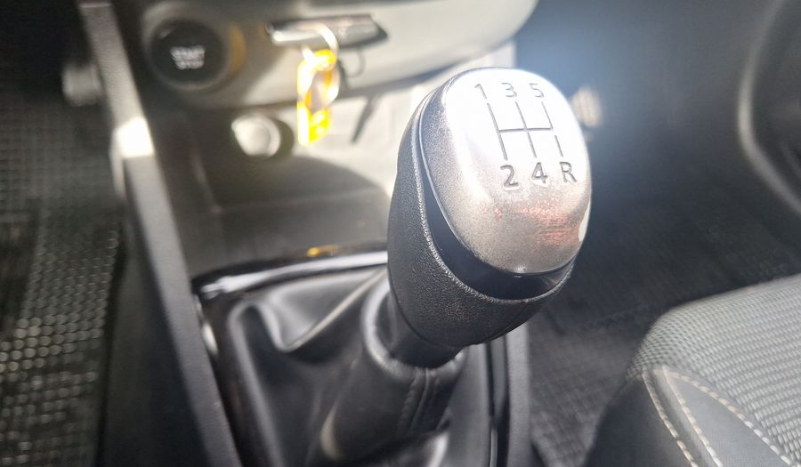 Renault Clio 1.2 EXPRESSION Hatchback 2017
