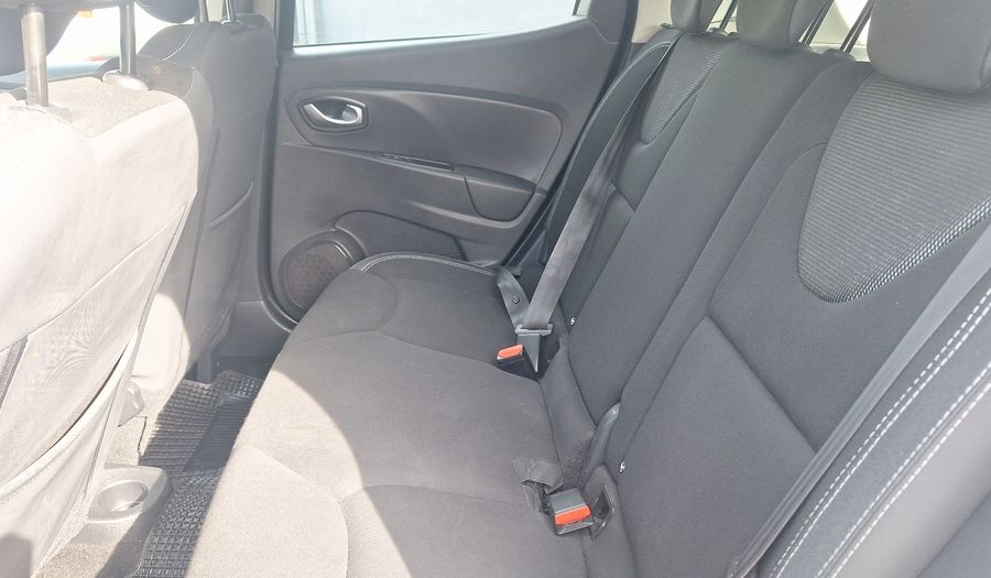 Renault Clio 1.2 EXPRESSION Hatchback 2017