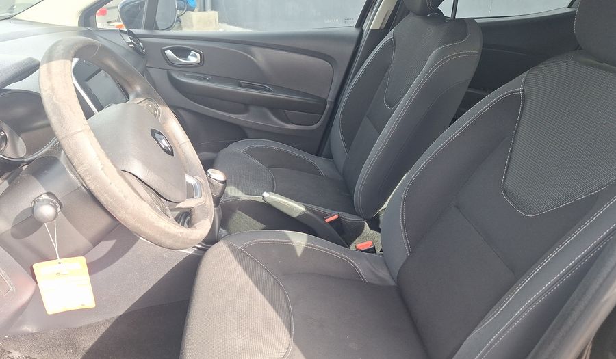 Renault Clio 1.2 EXPRESSION Hatchback 2017