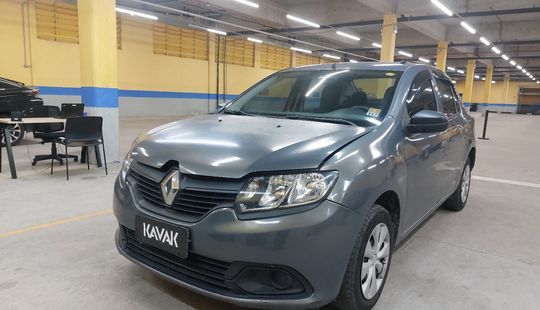 Renault • Logan