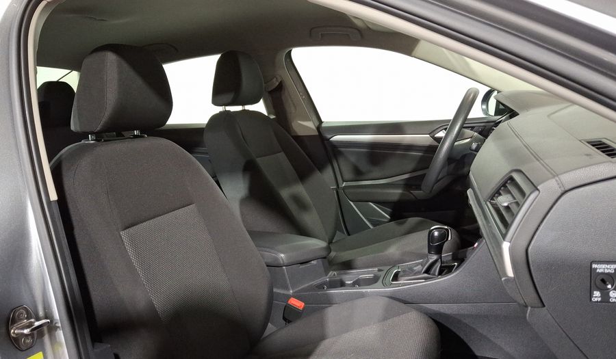 Volkswagen Jetta 1.6 STARTLINE AUTO Sedan 2020