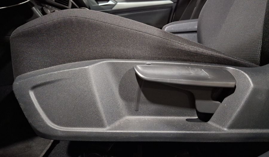 Volkswagen Jetta 1.6 STARTLINE AUTO Sedan 2020