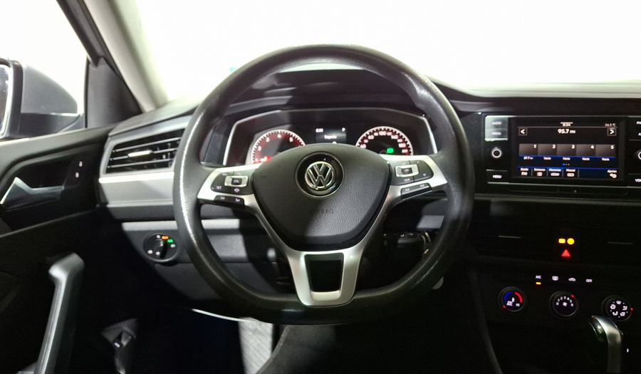 Volkswagen Jetta 1.6 STARTLINE AUTO Sedan 2020