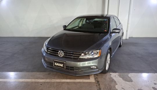Volkswagen • Jetta