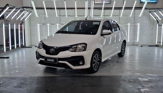 Toyota • Etios