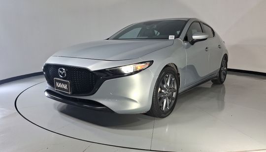 Mazda • Mazda 3