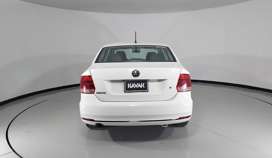 Volkswagen Vento 1.6 STARTLINE TIPTRONIC Sedan 2016