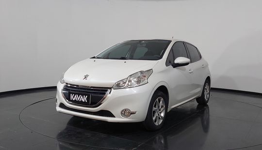 Peugeot • 208