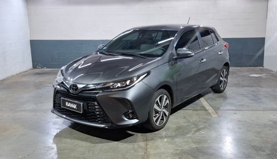 Toyota • Yaris
