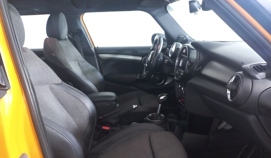 Mini Cooper S 2.0 COOPER HOT CHILI AT Hatchback 2015