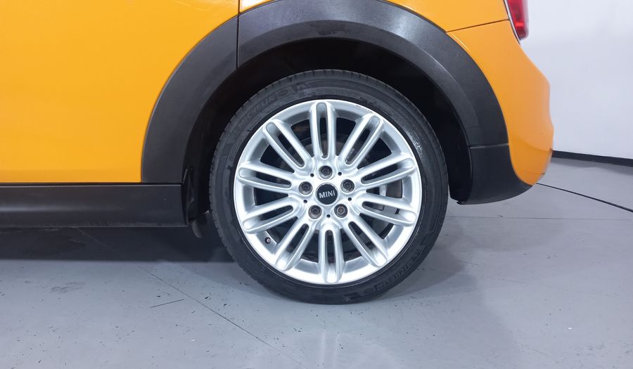 Mini Cooper S 2.0 COOPER HOT CHILI AT Hatchback 2015