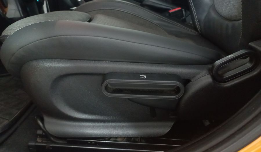 Mini Cooper S 2.0 COOPER HOT CHILI AT Hatchback 2015