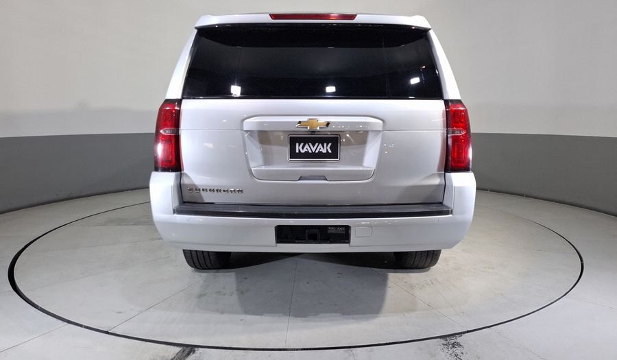 Chevrolet Suburban 5.3 C LT AT Suv 2017