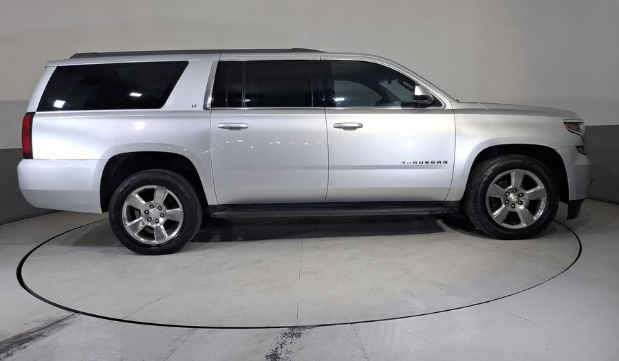 Chevrolet Suburban 5.3 C LT AT Suv 2017