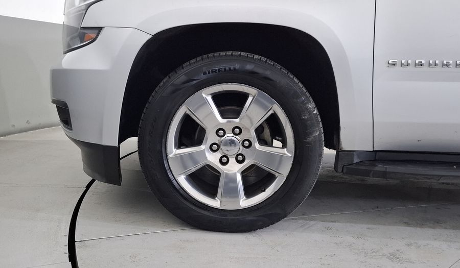 Chevrolet Suburban 5.3 C LT AT Suv 2017