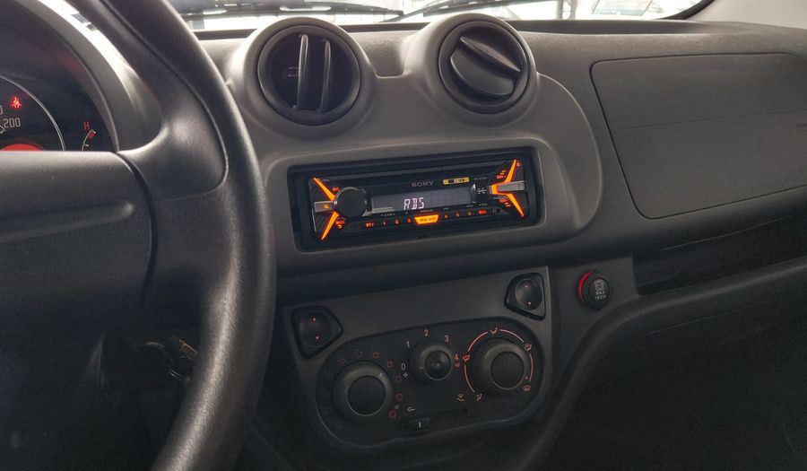 Fiat Uno 1.4 8V ATTRACTIVE 5P Hatchback 2015