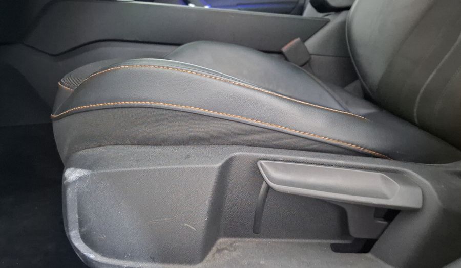 Seat Leon 2.0 FR AUTO Hatchback 2023