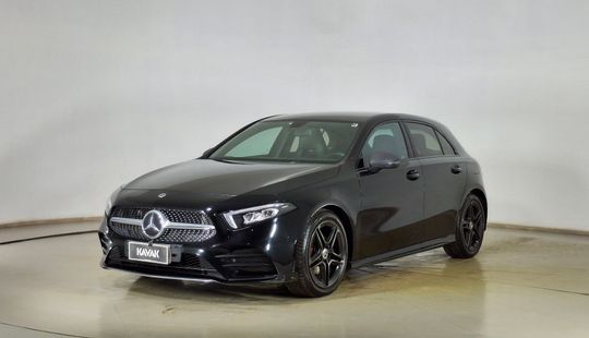 Mercedes Benz • Clase A