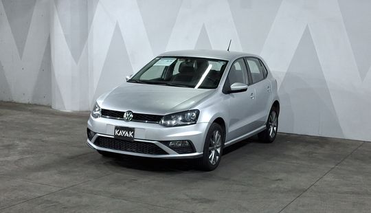 Volkswagen • Polo