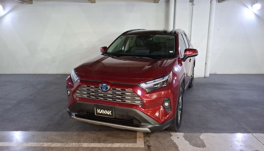 Toyota • RAV4