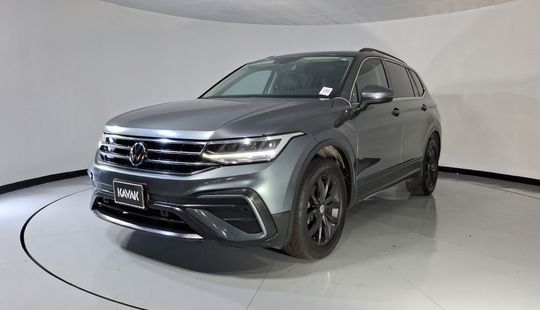 2024 • 42,720 km • Automático