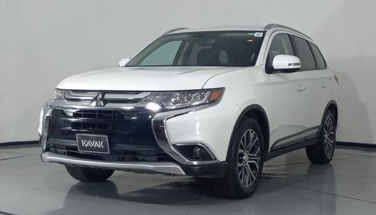 Mitsubishi • Outlander