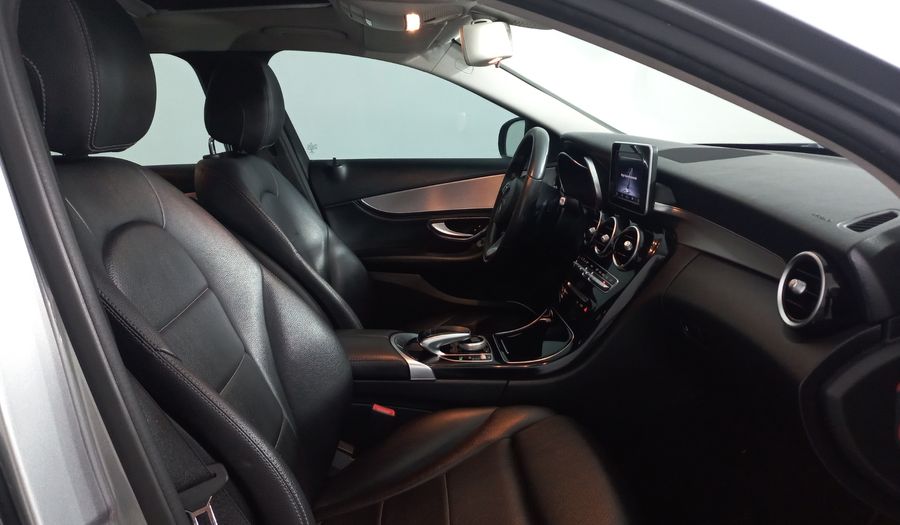 Mercedes Benz Clase C 2.0 200 CGI SPORT AT Sedan 2015
