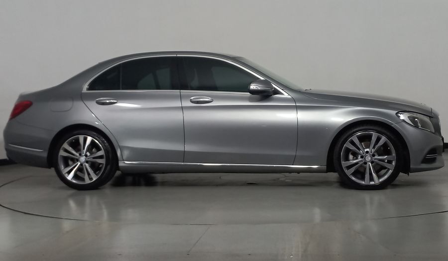 Mercedes Benz Clase C 2.0 200 CGI SPORT AT Sedan 2015