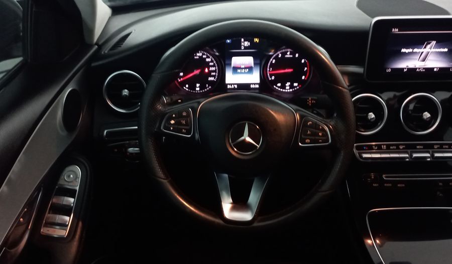 Mercedes Benz Clase C 2.0 200 CGI SPORT AT Sedan 2015