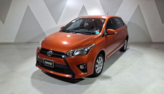 Toyota • Yaris