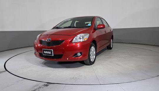 Toyota • Yaris
