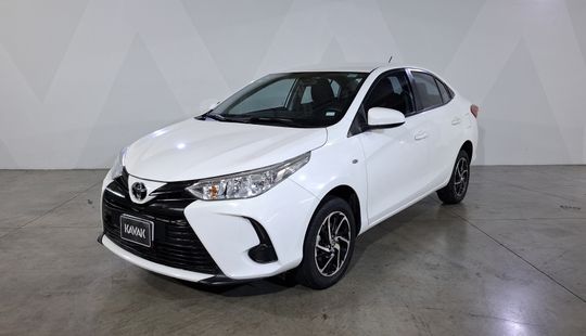 Toyota • Yaris