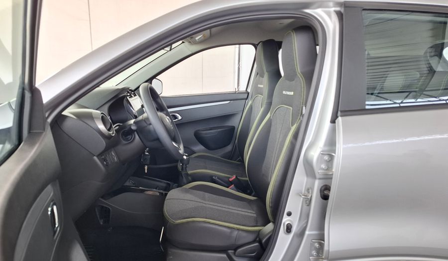 Renault Kwid 1.0 ICONIC OUTSIDER Hatchback 2025