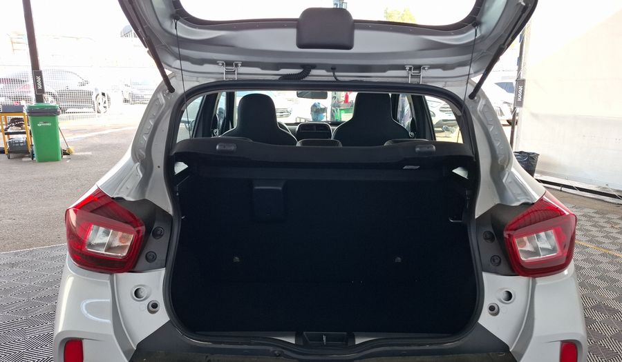 Renault Kwid 1.0 ICONIC OUTSIDER Hatchback 2025