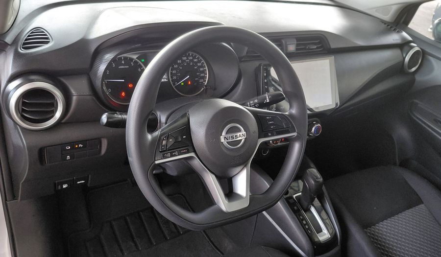 Nissan Versa 1.6 SENSE CVT Sedan 2022