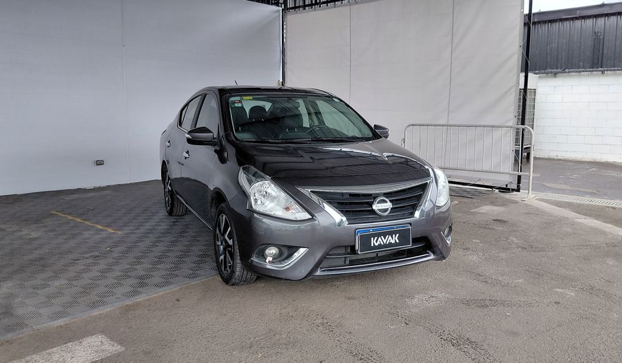 Nissan Versa 1.6 EXCLUSIVE AUTO Sedan 2018