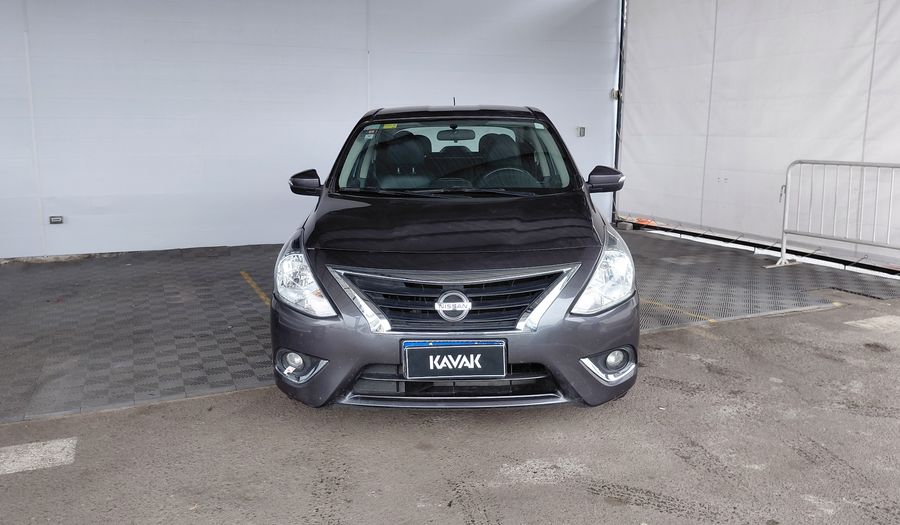 Nissan Versa 1.6 EXCLUSIVE AUTO Sedan 2018