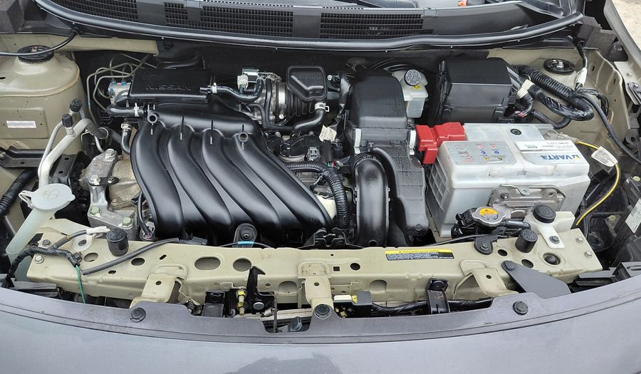 Nissan Versa 1.6 EXCLUSIVE AUTO Sedan 2018
