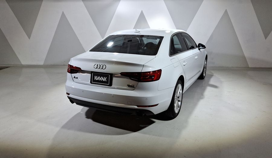 Audi A4 2.0 TFSI SELECT S-TRONIC QUATTRO Sedan 2017