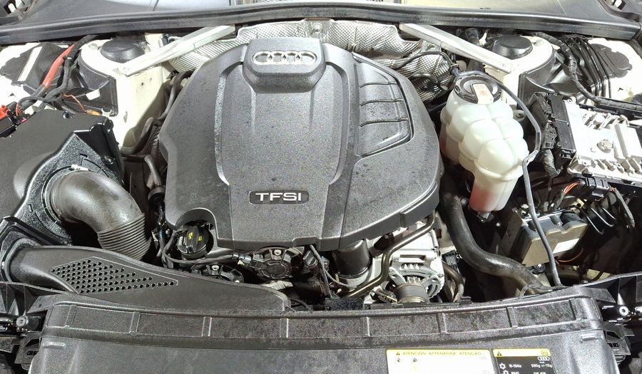 Audi A4 2.0 TFSI SELECT S-TRONIC QUATTRO Sedan 2017