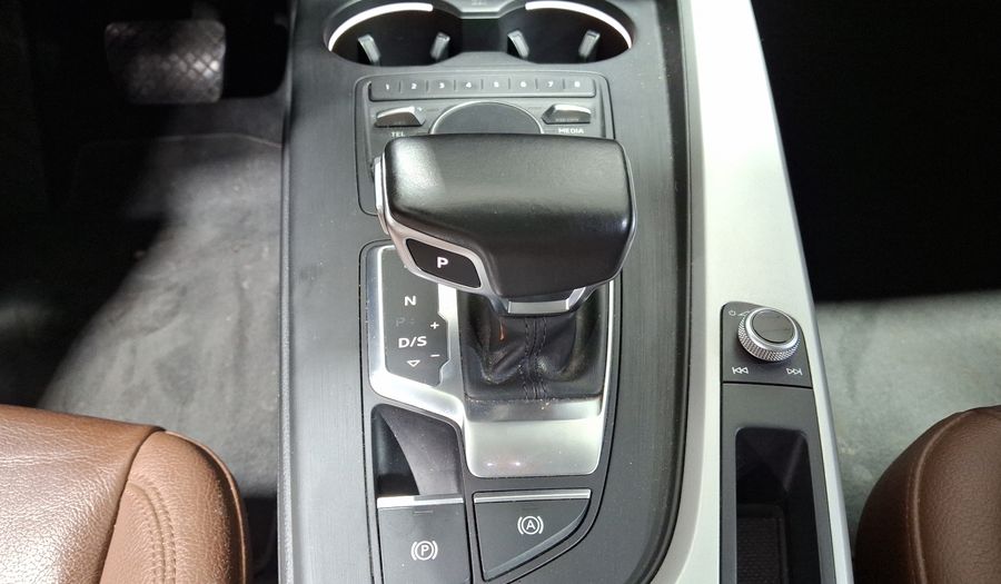Audi A4 2.0 TFSI SELECT S-TRONIC QUATTRO Sedan 2017