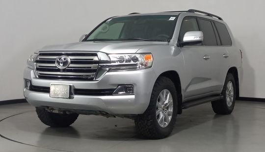 Toyota • Land Cruiser