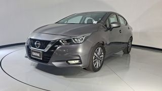 Nissan • Versa