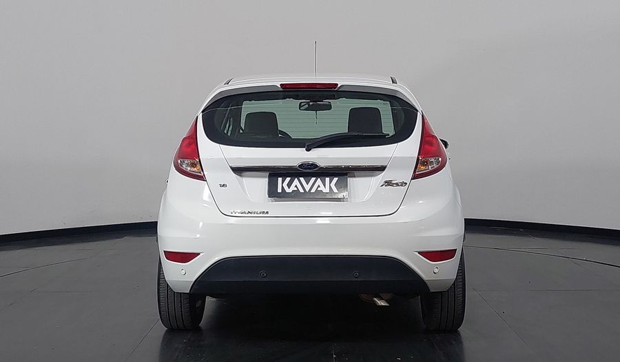 Ford Fiesta 1.6 16V TIVCT TITANIUM Hatchback 2015
