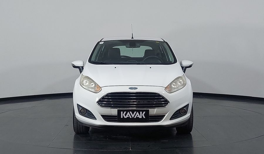 Ford Fiesta 1.6 16V TIVCT TITANIUM Hatchback 2015